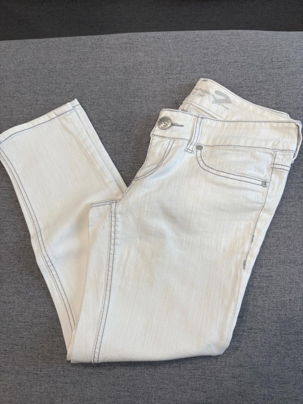 Seven7 Women's White Skinny Stretch Jeans